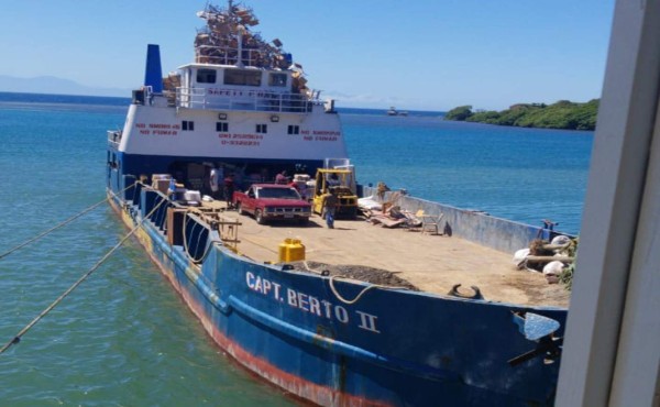 Rescatan a nueve marineros en naufragio, uno está desaparecido