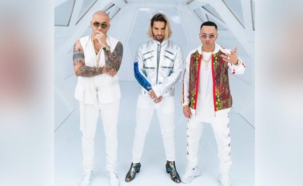 Youtube: Wisin y Yandel llevan a Maluma a la luna con 'La luz'