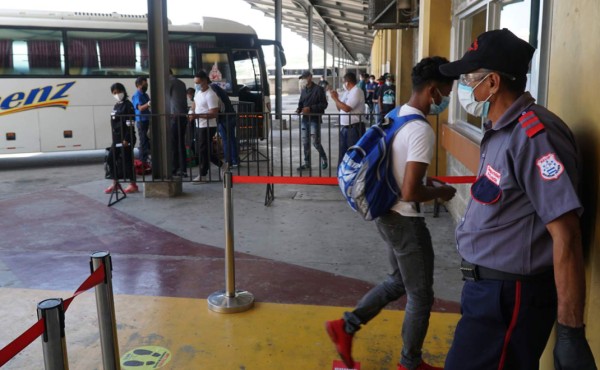 Denuncian a taxis operando de forma clandestina en San Pedro Sula