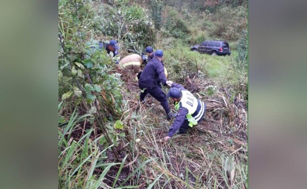 Mujer muere al perder el control de vehículo en el occidente de Honduras