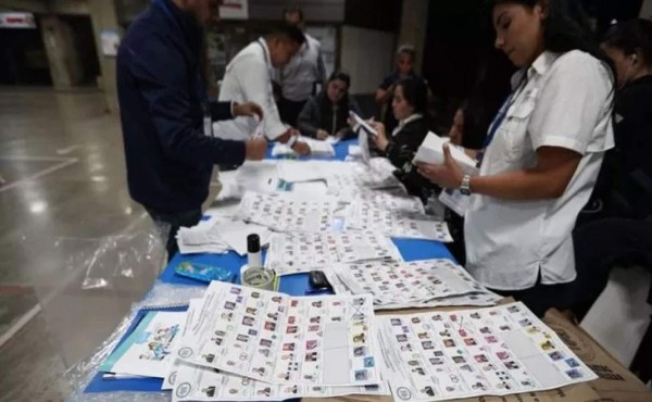 Guatemala elegirá presidente en medio de convulsión por acuerdo migratorio con EEUU