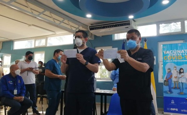 Inicia vacunación contra el covid-19 en personal sanitario de San Pedro Sula