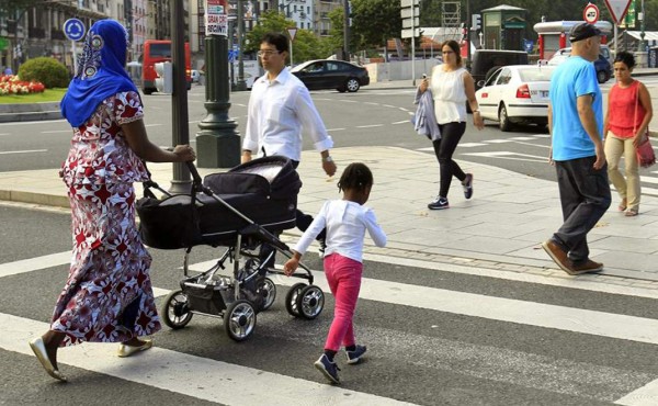 Porcentaje de hondureños migrantes en España subió un 15.4% en 2019