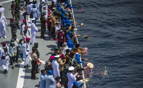 Indonesia intentará reflotar el submarino que se hundió frente a las costas de Bali