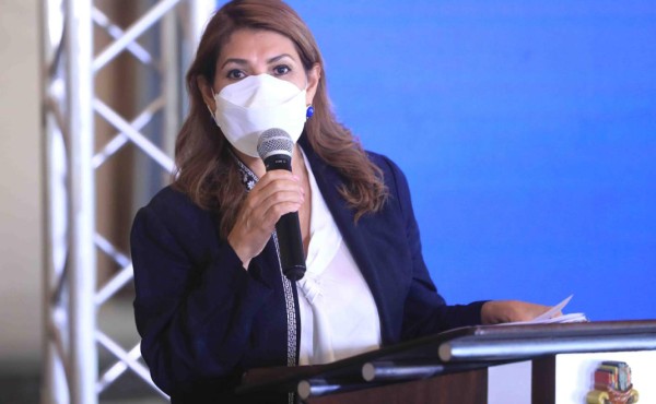 Ministra de Salud: 'Honduras tendrá unas 600,000 vacunas entre mayo y junio'