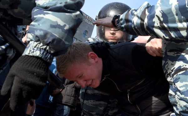 Arrestan en Moscú al líder opositor ruso Alexéi Navalni