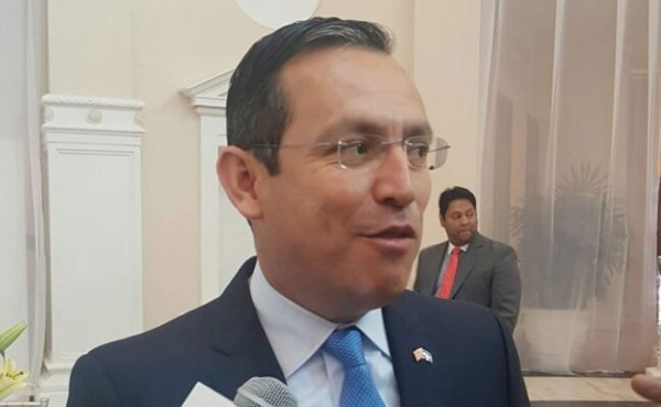 Honduras baraja 'opciones” ante posible negación del TPS