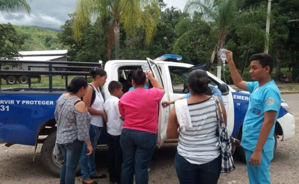 Tres escolares hondureños se intoxican al comer 'piñón'
