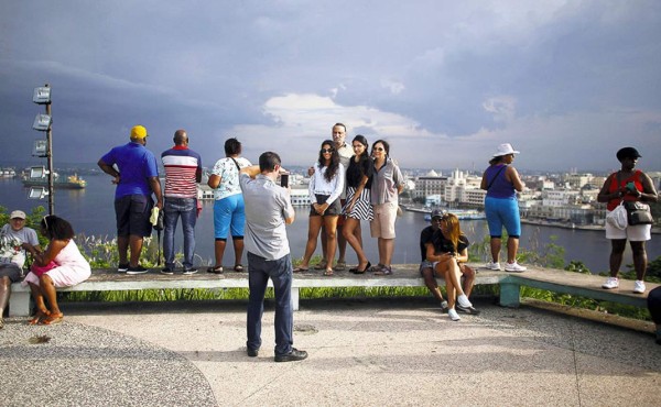 Un creciente flujo de turistas de EE.UU. transforma la economía de Cuba