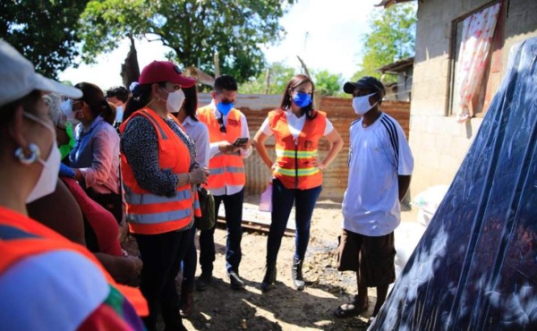 Más de 300 familias reciben ayuda humanitaria en El Progreso y La Lima
