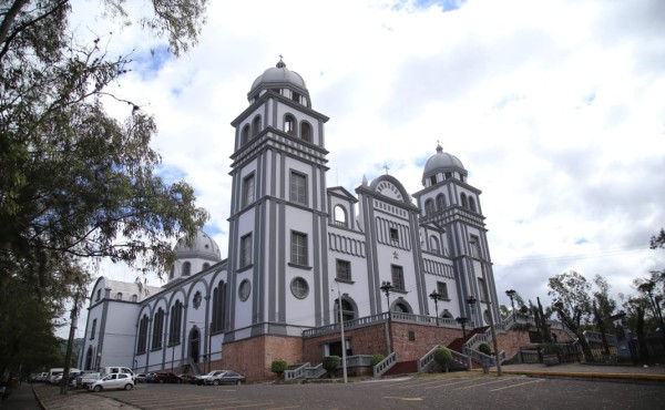 Avanzan preparativos para celebrar a la Virgen