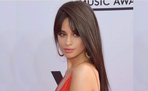 Camila Cabello canta 'Despacito'  