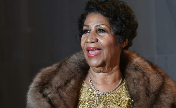 Aretha Franklin está consciente y animada pese a su delicado estado de salud