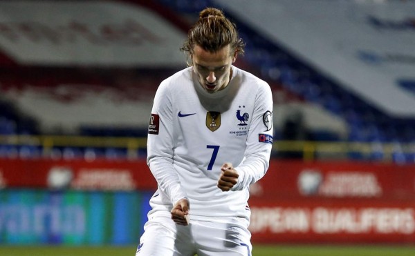Francia baila al ritmo de Griezmann y lidera su grupo en la eliminatoria al Mundial de Qatar 2022