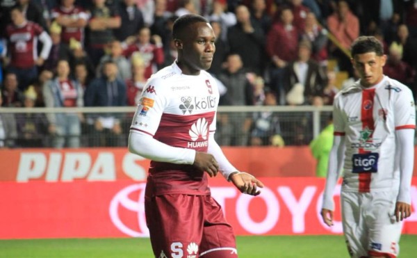 Oficial: Rubilio Castillo deja al Saprissa y jugará en la primera división de Portugal