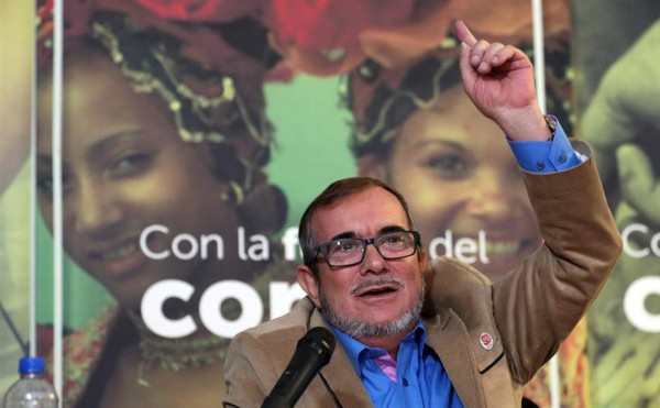Autorizan a líder de la FARC para que acuda a investidura de AMLO