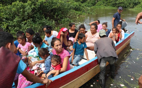 Damnificados de las barras en Omoa claman por reubicación