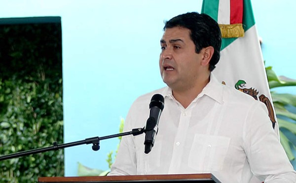 Presidente de Honduras advierte unión entre terrorismo y narcotráfico