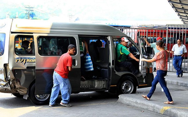 Honduras: Adultos mayores piden respeto en el transporte