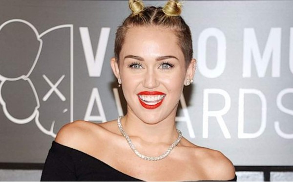 Miley Cyrus sorprende a fans en Argentina