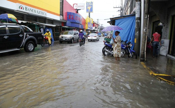 Salud confirma tres casos de leptospirosis