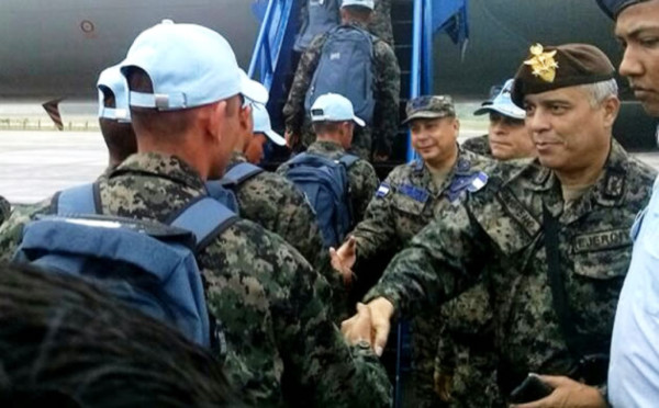 Militares hondureños parten en misión de paz hacia Haití