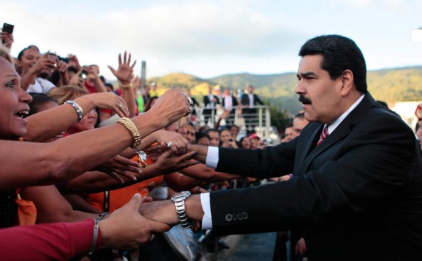 Maduro no cierra embajada de EUA por 'sabiduría chavista'