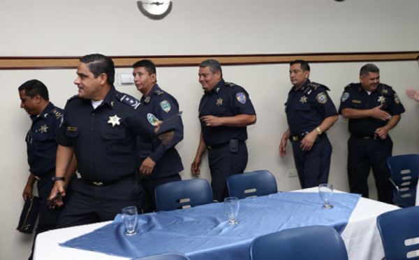 Reintegran a 12 oficiales en la Policía Nacional de Honduras