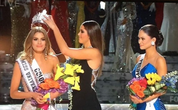 Miss Universo: le quitan la corona a Colombia