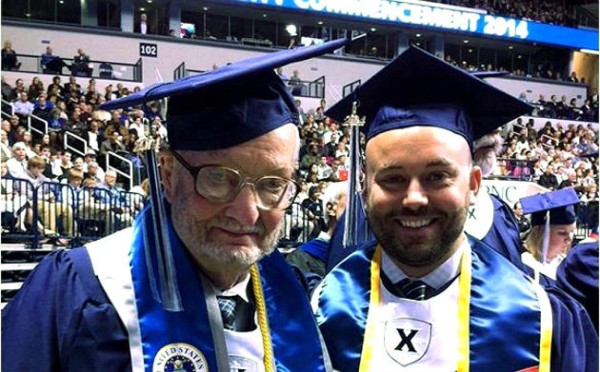 Veterano de guerra se gradúa de la universidad a los 90 años