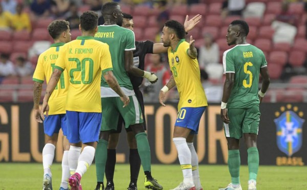 Video: Senegal amarga a Brasil y Neymar en duelo amistoso