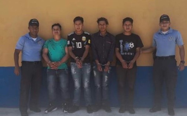 Detienen a 4 ecuatorianos con documentos falsos camino a EEUU