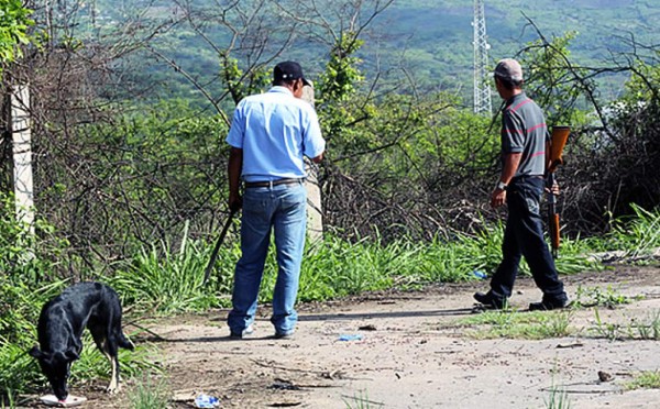 Hallan 1,000 quintales de frijoles enterrados en el oriente de Honduras