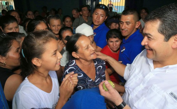 Llevan ayuda a La Libertad y Alubarén