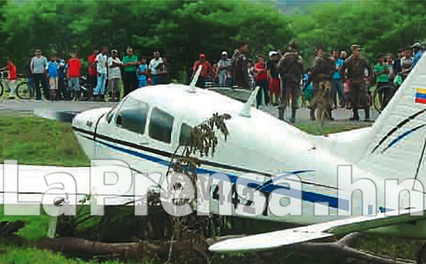 Honduras: Fuerza Aérea halla narcoavioneta en La Mosquitia