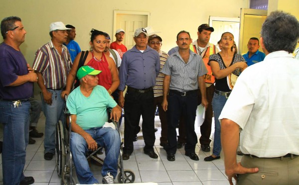 Empleados del Gobierno de Honduras protestan por pagos atrasados