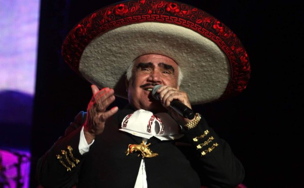 Vicente Fernandez emociona a sus fans con video