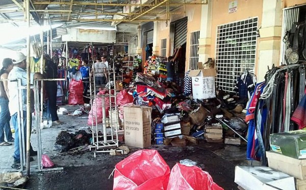 Honduras: Millonarias pérdidas por incendio en tiendas de Tocoa