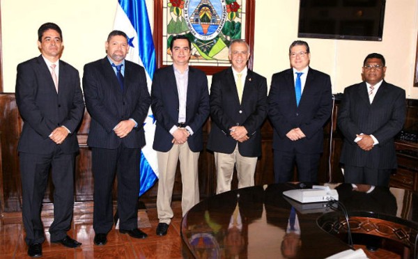 Honduras: Magistrados del TSE toman posesión de sus cargos