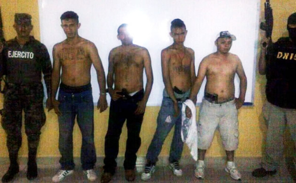 Policía de Honduras detiene a pandilleros salvadoreños