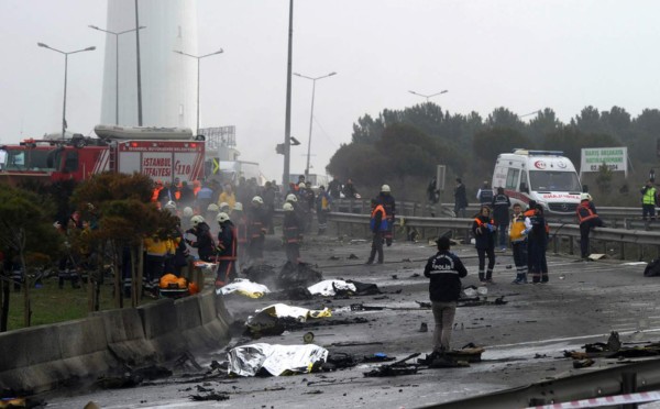 Mueren 13 soldados turcos en un accidente de helicóptero cerca de Irak  