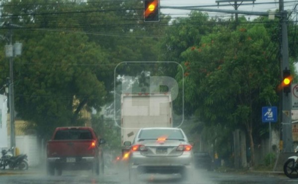 Lluvias y chubascos dejará confluencia de vientos sobre Honduras