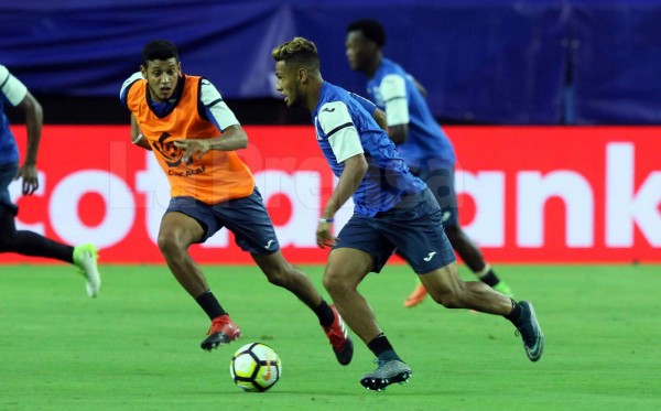 Honduras paró su 11 sobre el césped del estadio de la Universidad de Phoenix