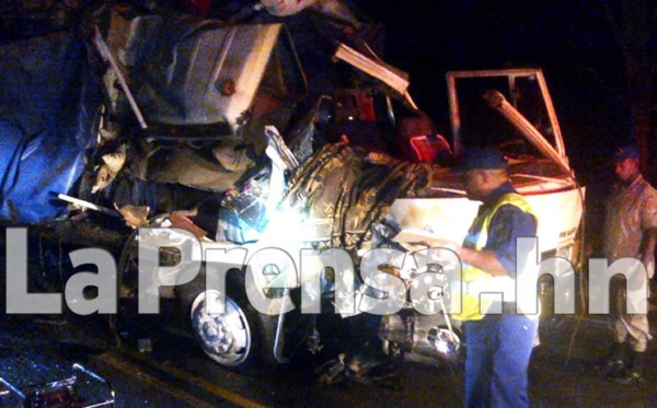 Accidente deja dos muertos en carretera litoral de Honduras
