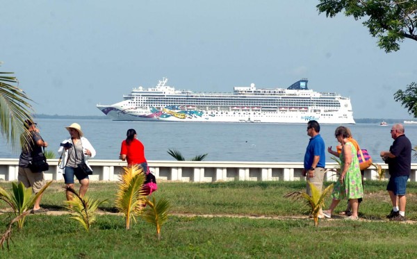 Hasta en Navidad y Año Nuevo llegarán cruceros a Trujillo