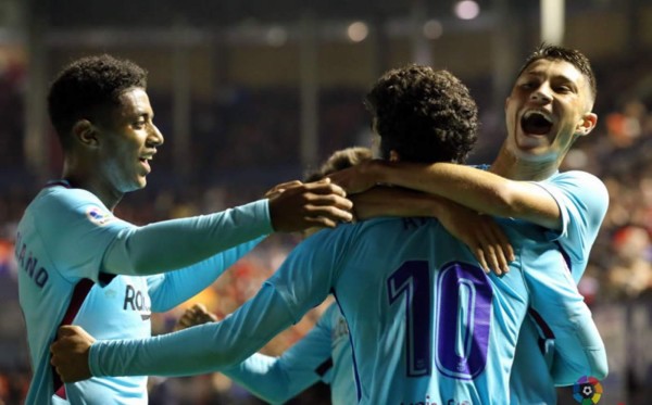 Barcelona B, con 'Choco' Lozano titular, cedió empate ante Osasuna