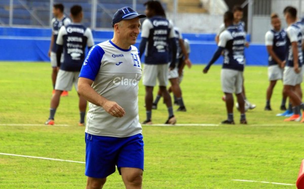 Fabián Coito confirmó el nombre de legionarios de Honduras para el Preolímpico Sub-23