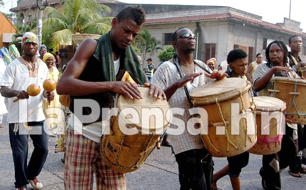 Todo listo para la celebración del mes de la herencia africana