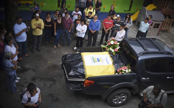 Muertos por alud en Guatemala ya suman 142