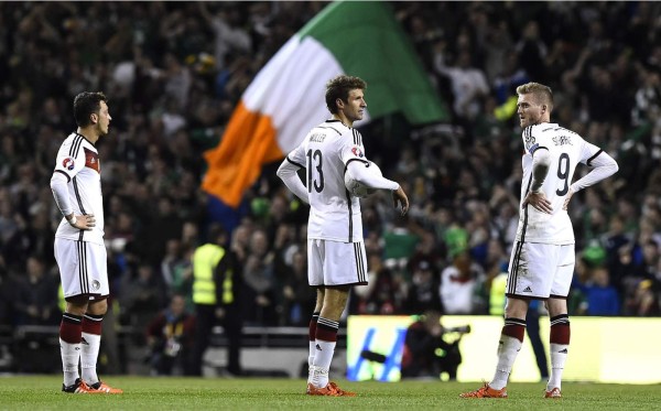 Irlanda sorprende a Alemania en eliminatorias a la Euro